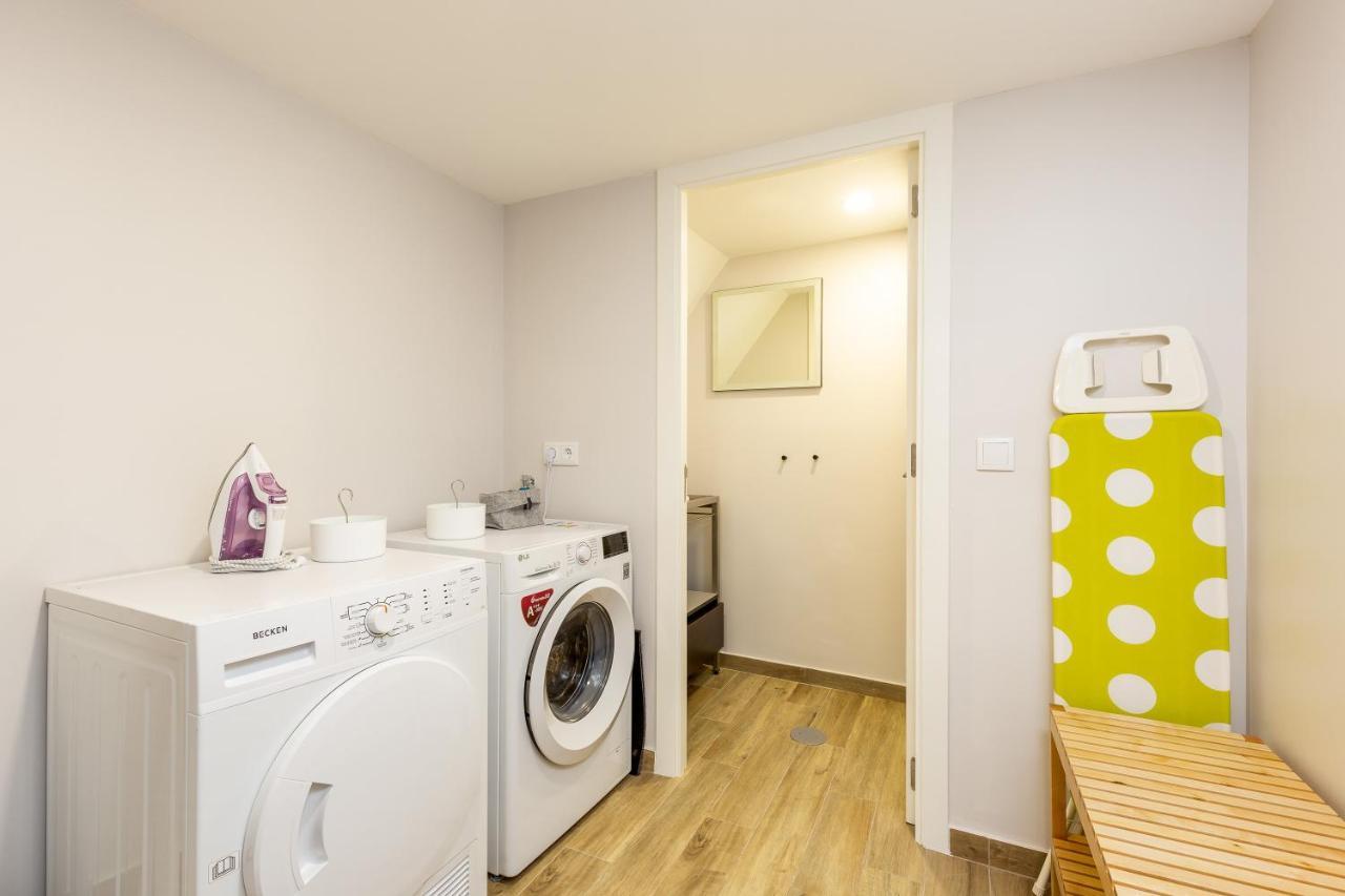 Feel Porto Wine Essence Apartments บีลาโนวาเดกายา ภายนอก รูปภาพ