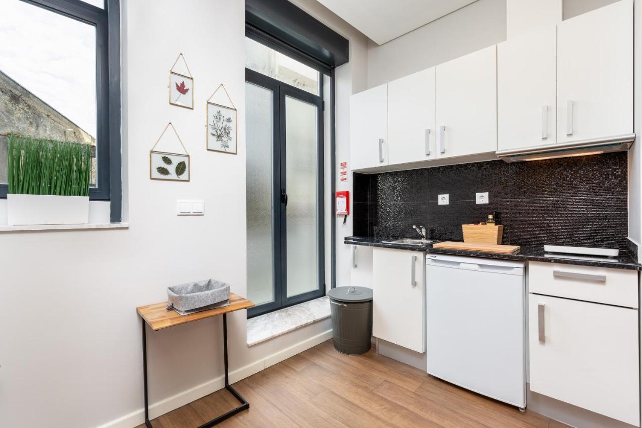 Feel Porto Wine Essence Apartments บีลาโนวาเดกายา ภายนอก รูปภาพ