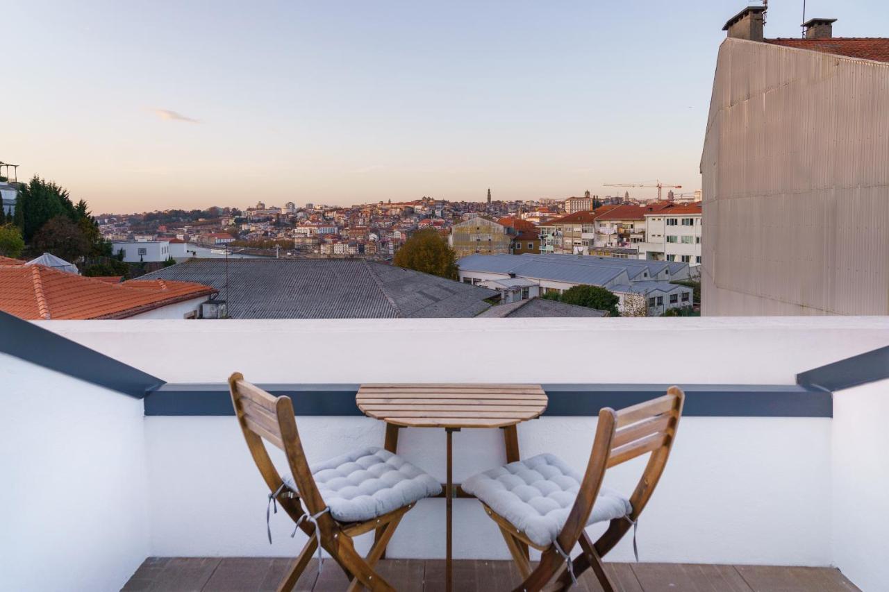 Feel Porto Wine Essence Apartments บีลาโนวาเดกายา ภายนอก รูปภาพ