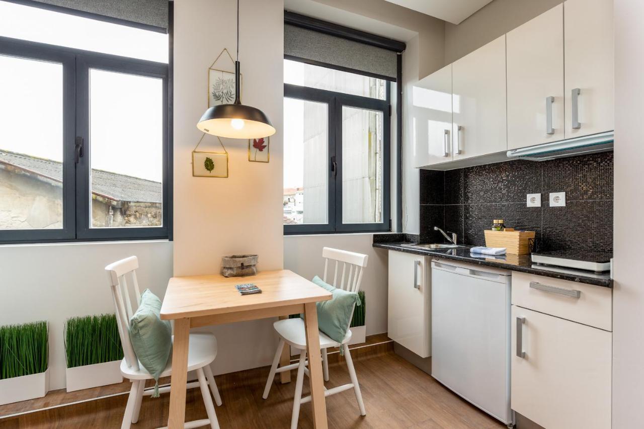 Feel Porto Wine Essence Apartments บีลาโนวาเดกายา ภายนอก รูปภาพ