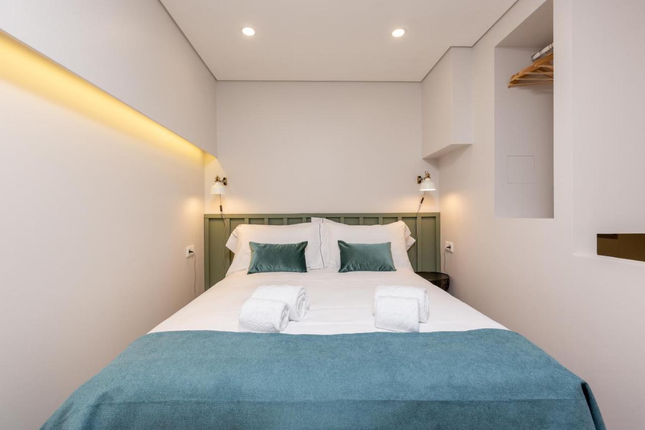 Feel Porto Wine Essence Apartments บีลาโนวาเดกายา ภายนอก รูปภาพ
