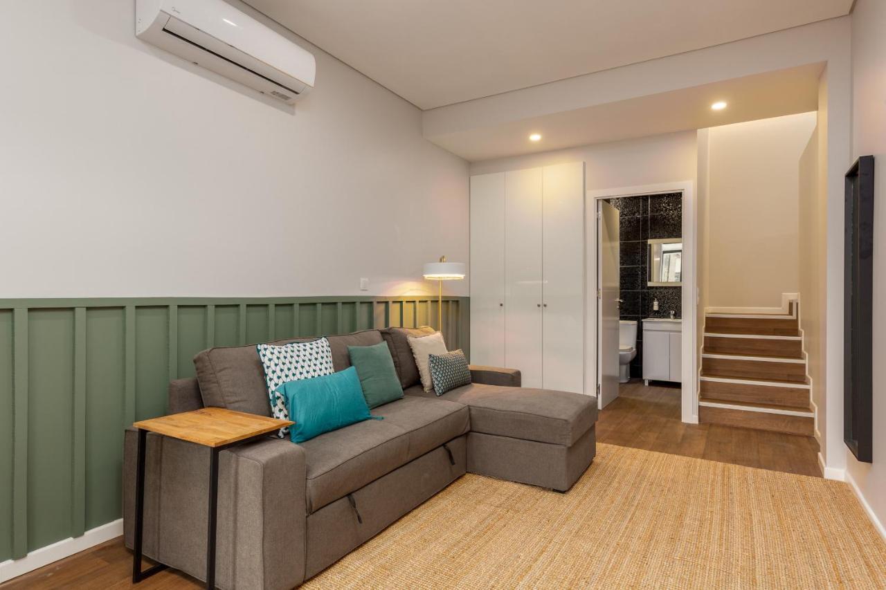 Feel Porto Wine Essence Apartments บีลาโนวาเดกายา ภายนอก รูปภาพ